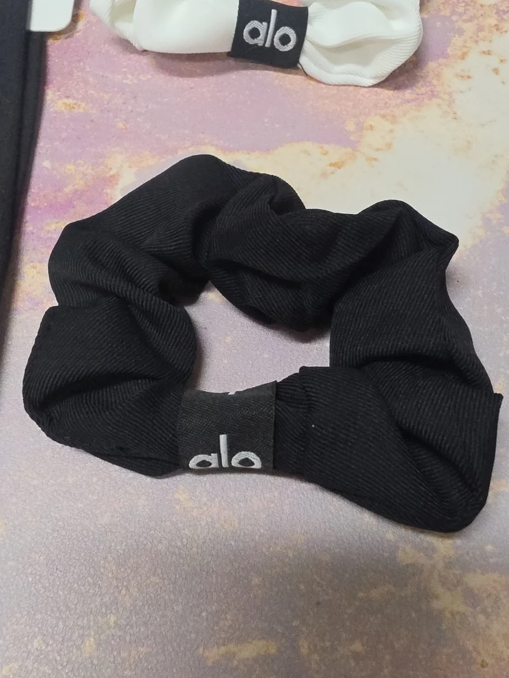 ALO Yoga Pink & Black Hair Accessory Set